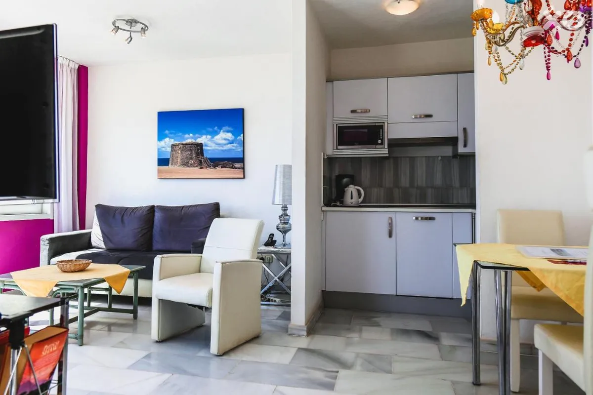 R2 Maryvent Beach Apartments