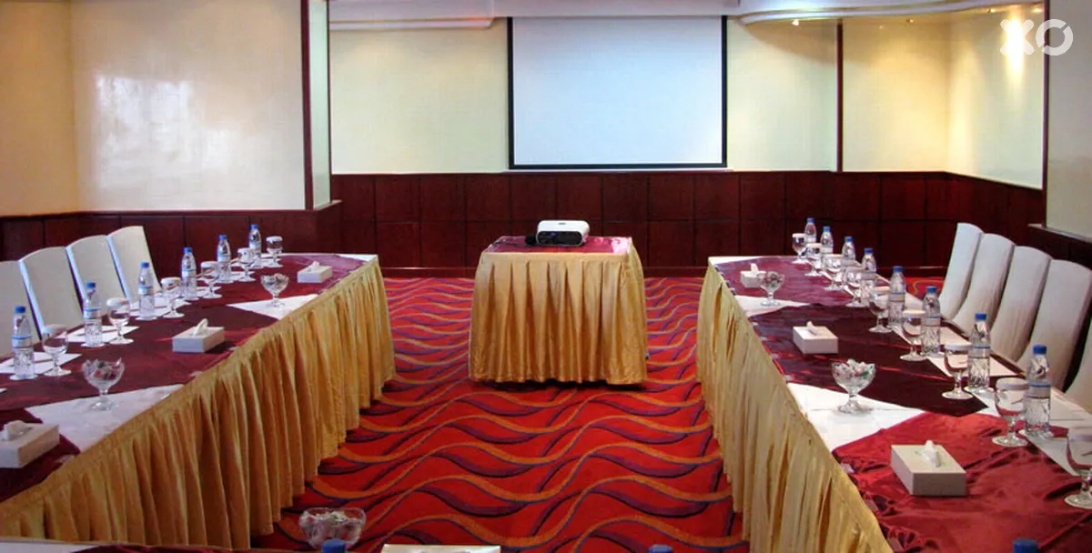 Clifton International Hotel