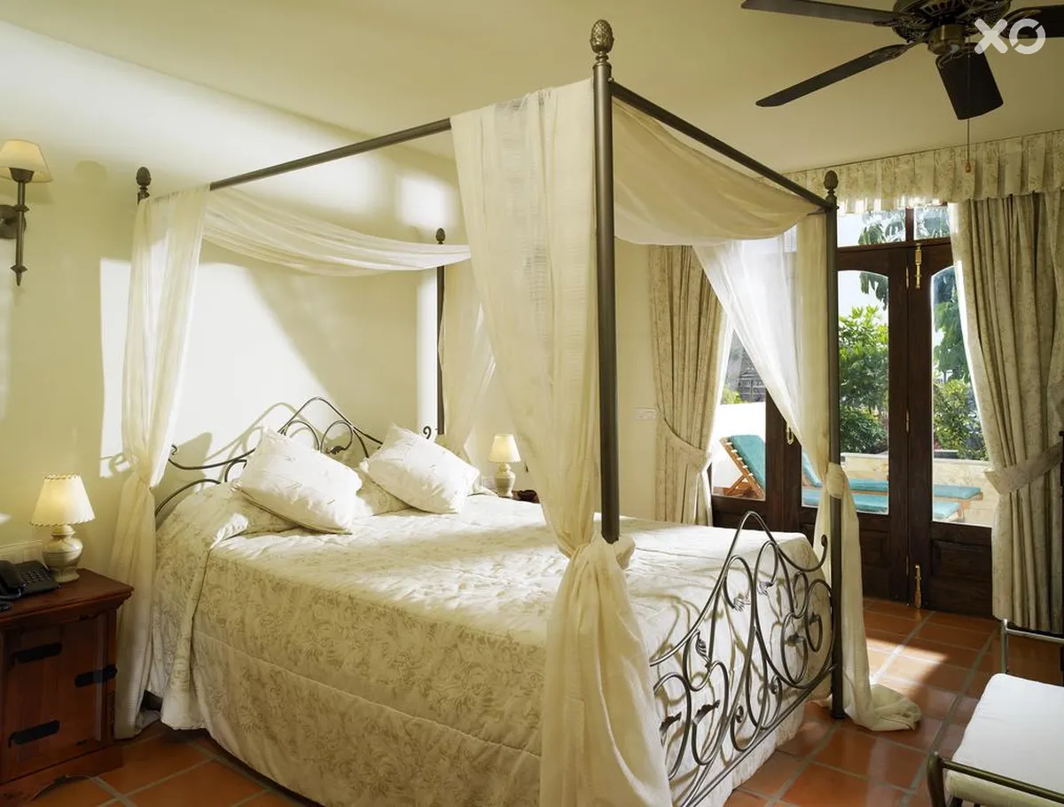 Regency Country Club Apartments & Suites