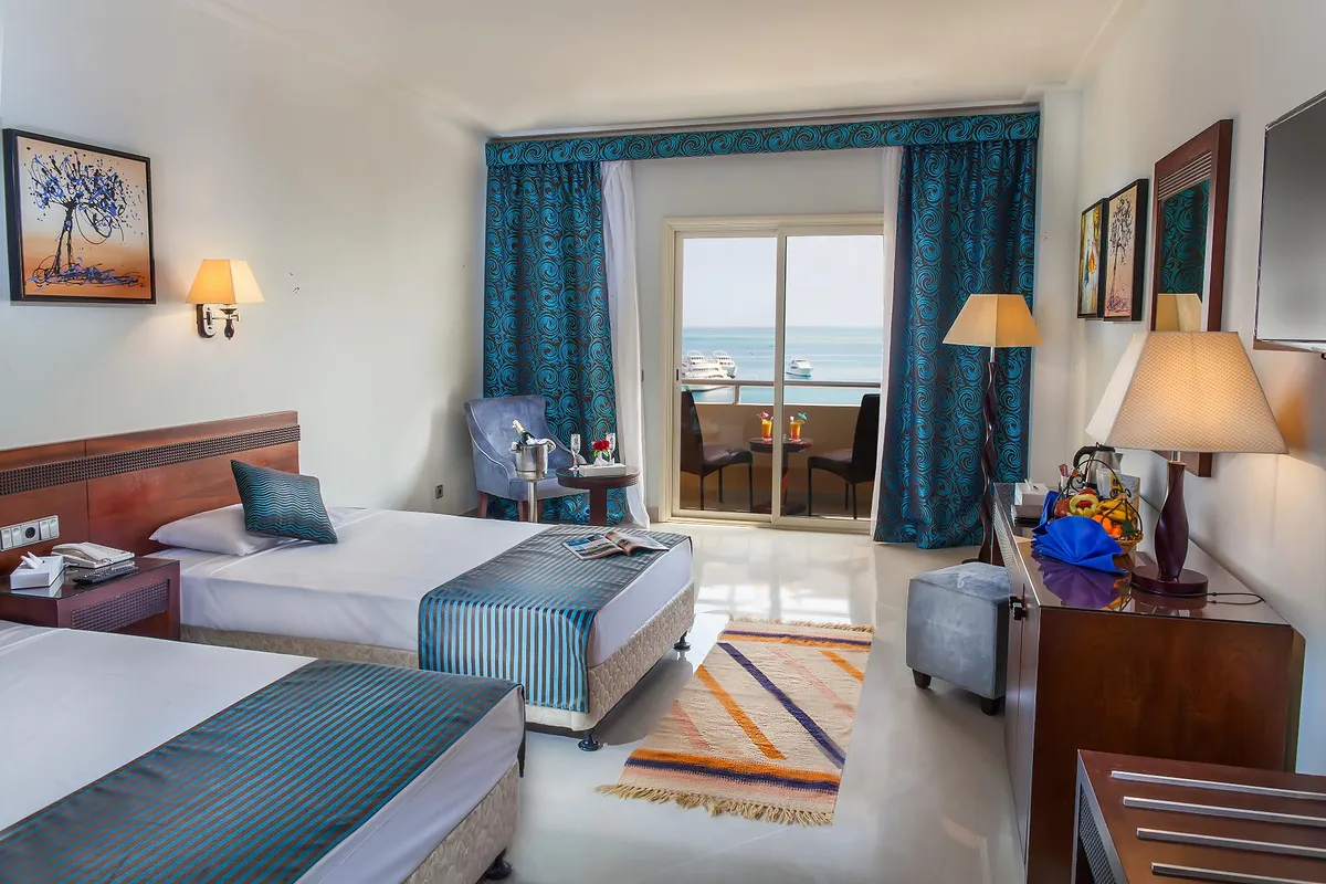 Почувствуй атмосферу Хургады вместе с Elysees Hurghada 🐚