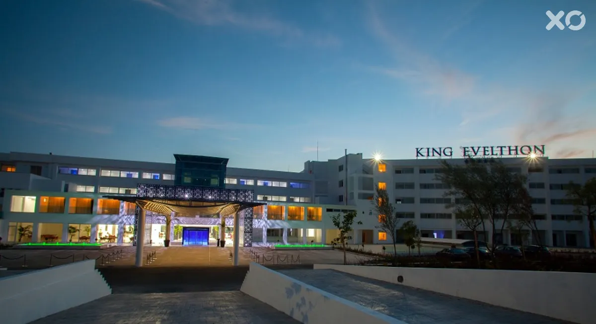 King Evelthon Beach Hotel & Resort