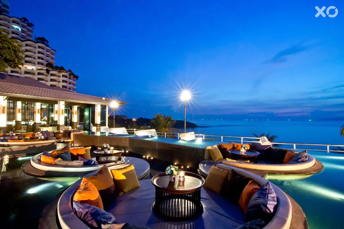 Royal Cliff Beach Terrace