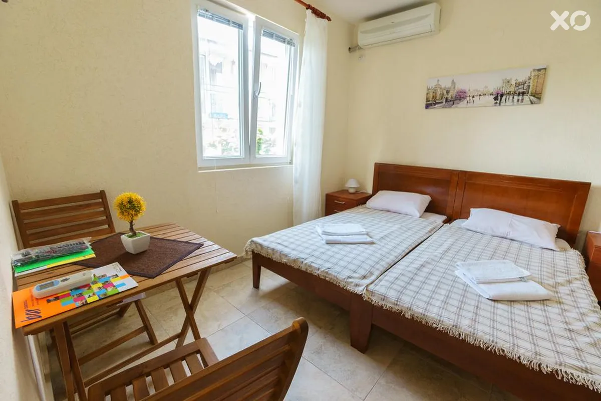 Lora Apartments