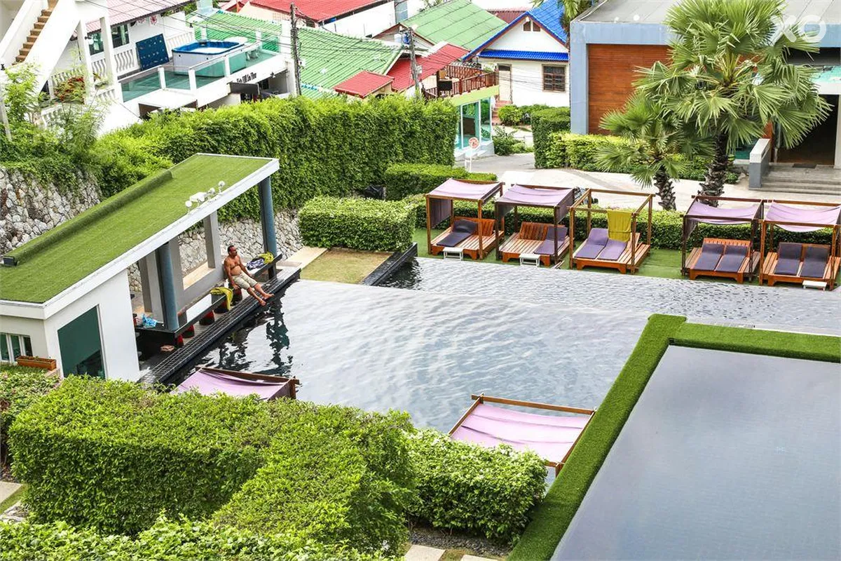 Sugar Palm Grand Hillside