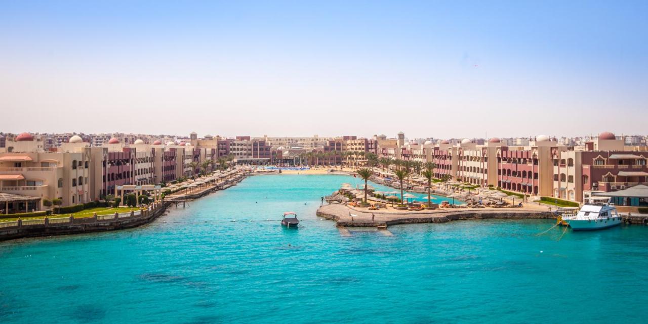 Sunny Days El Palacio