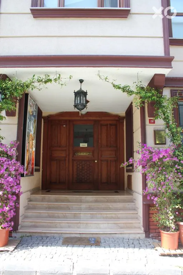 Aruna Hotel