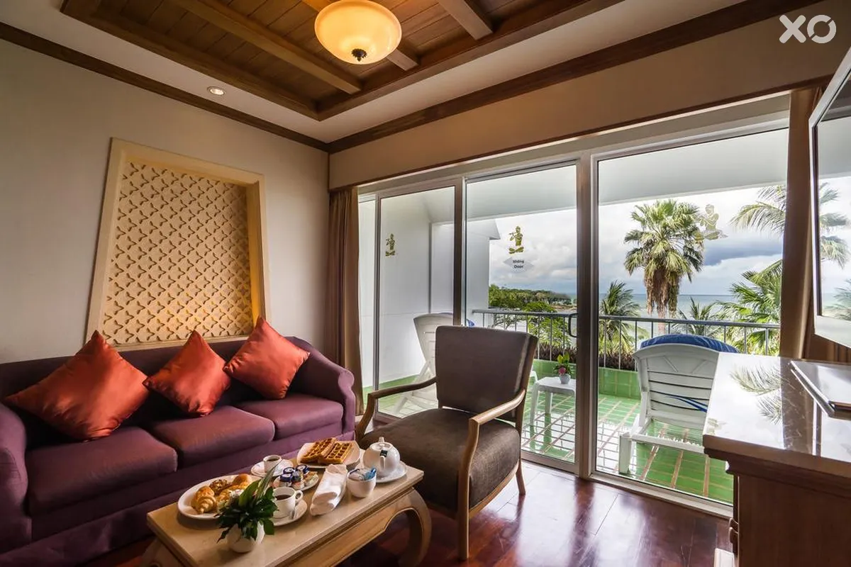 Royal Cliff Beach Terrace