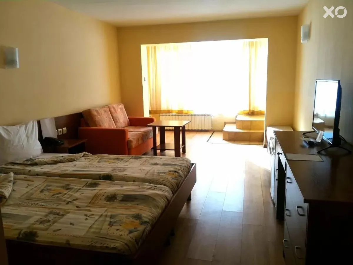 Ela Hotel