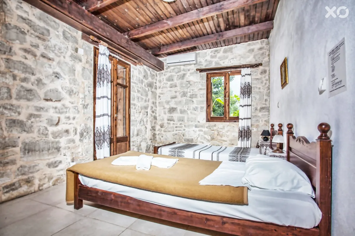 Petrino Horio (Stone Village)