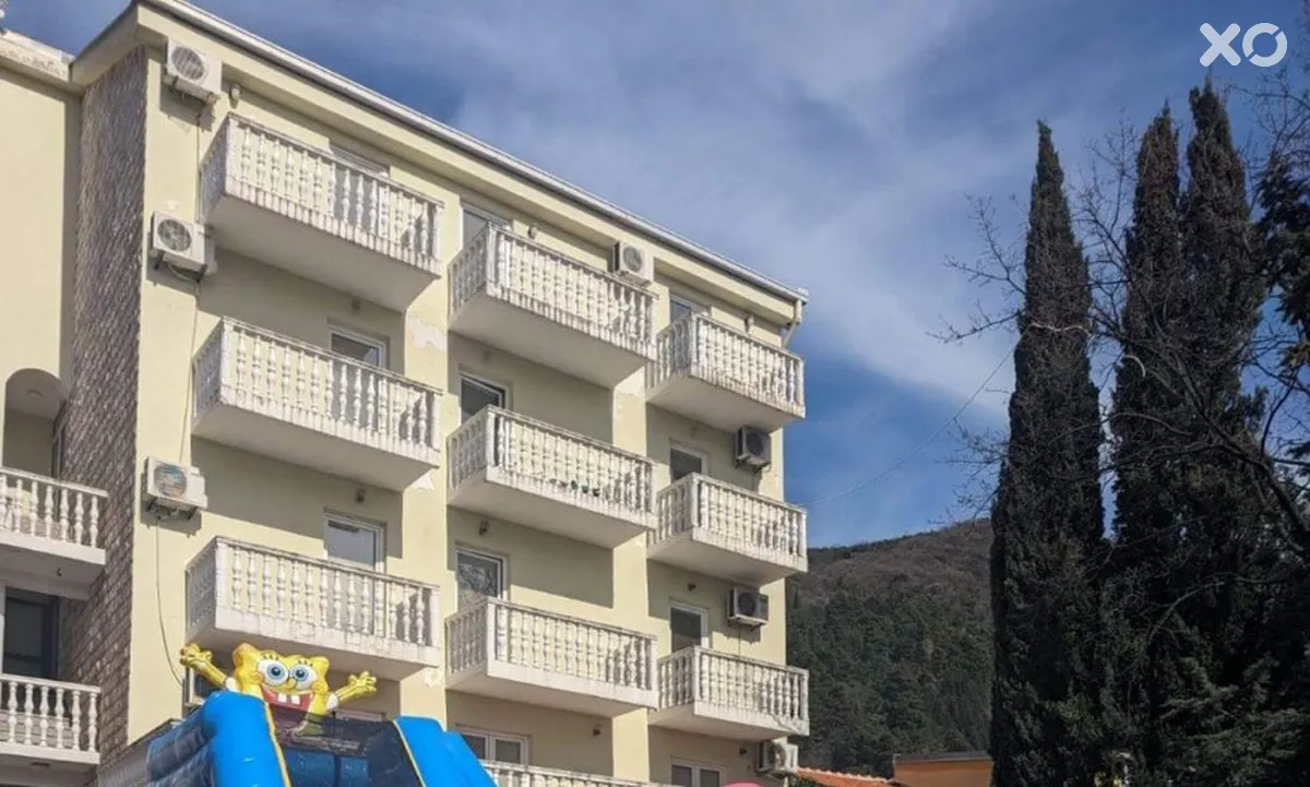 Jana Apartments