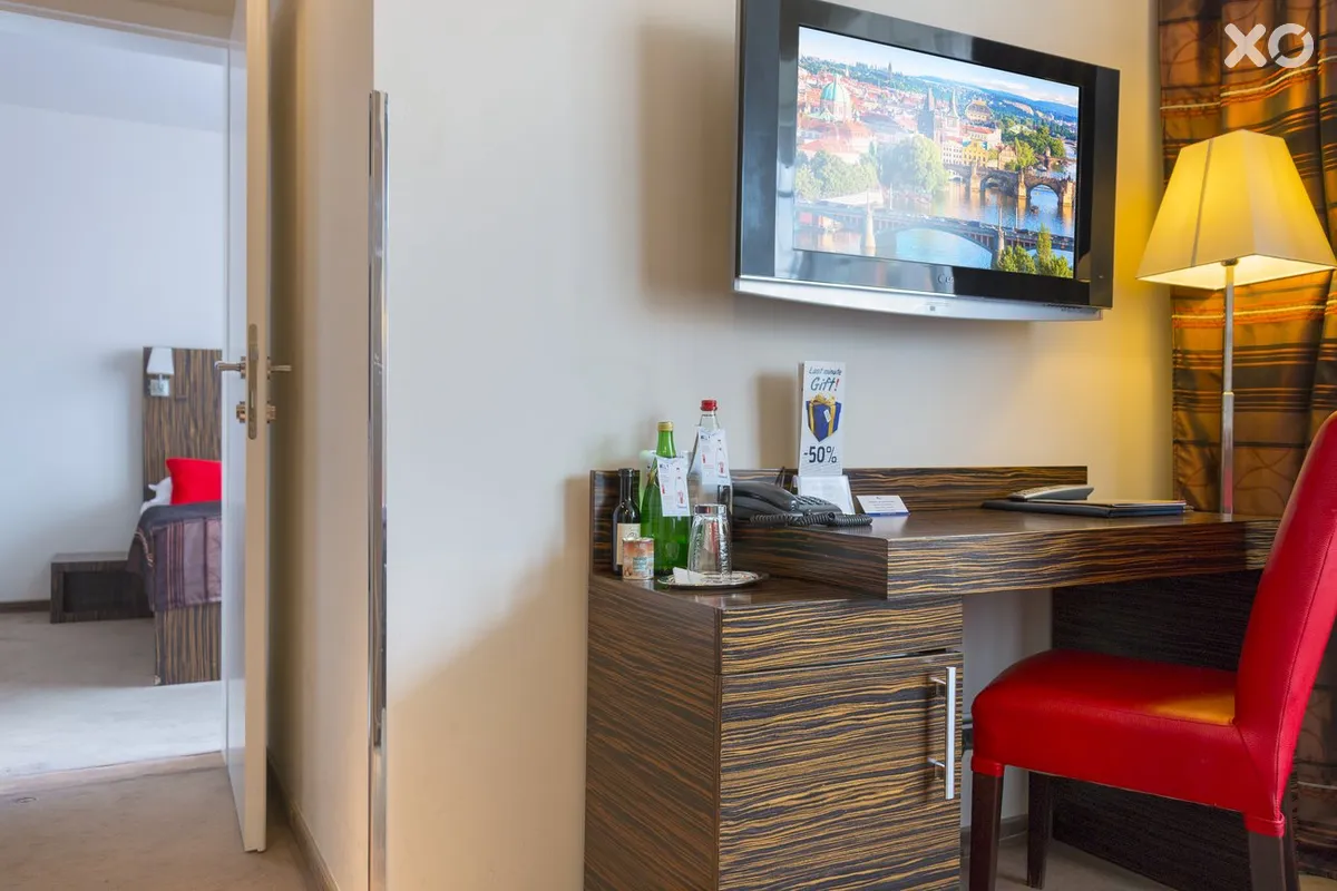 Crystal Palace EA Hotel