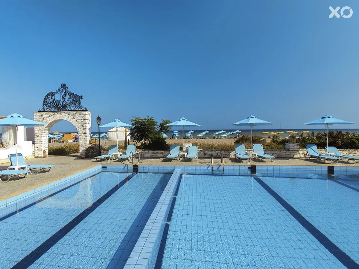 Golden Beach Hotel
