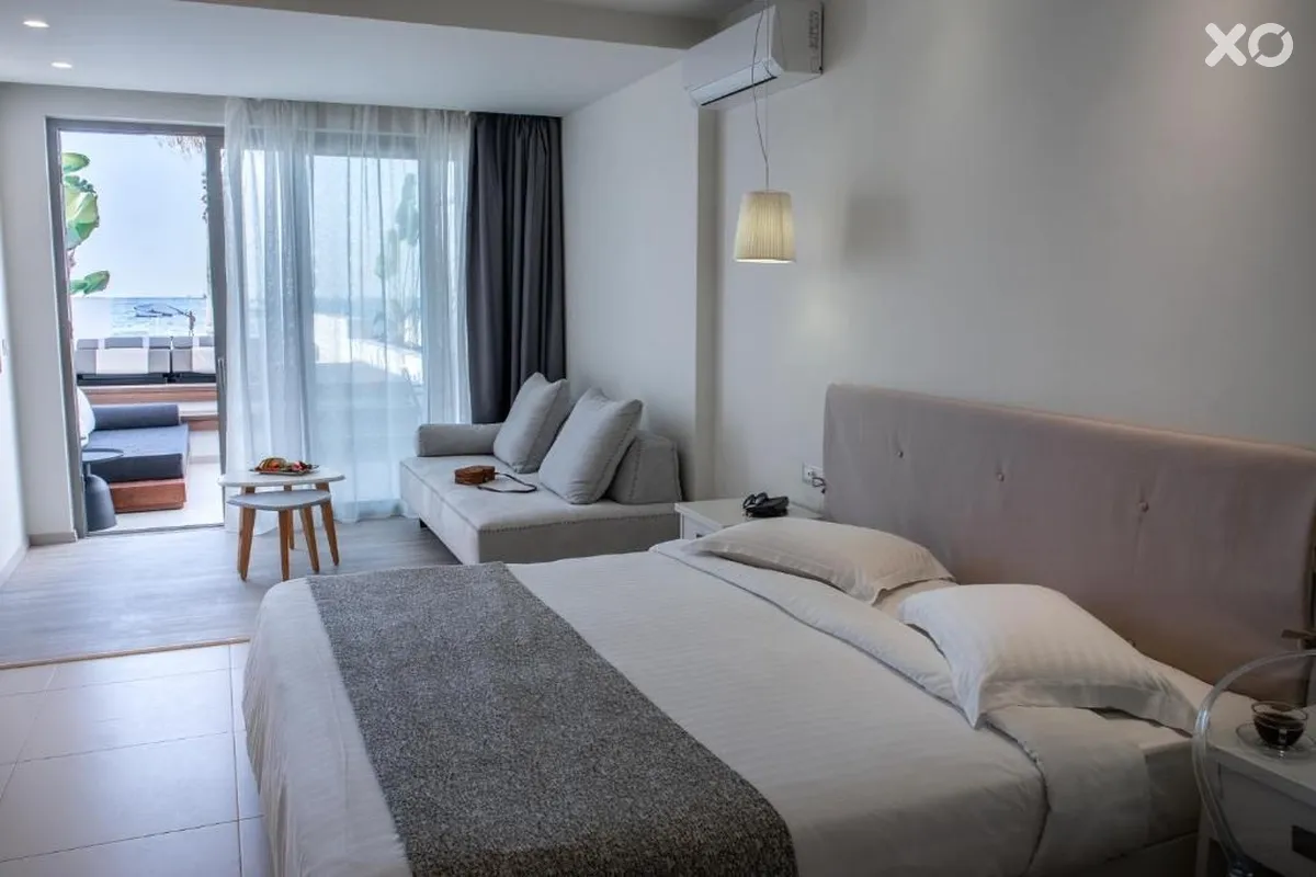 Iperion Beach Hotel