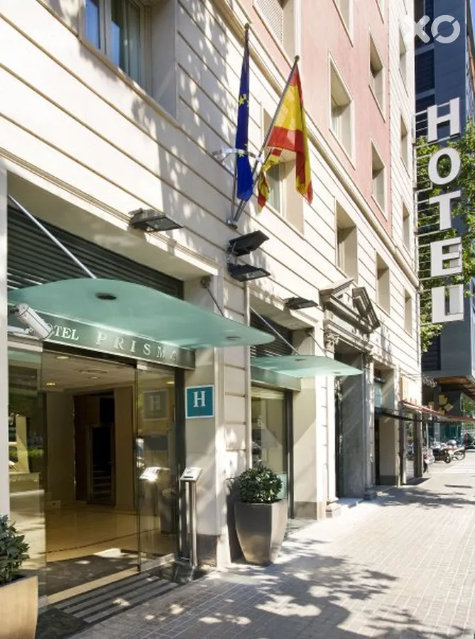 Medium Prisma Hotel