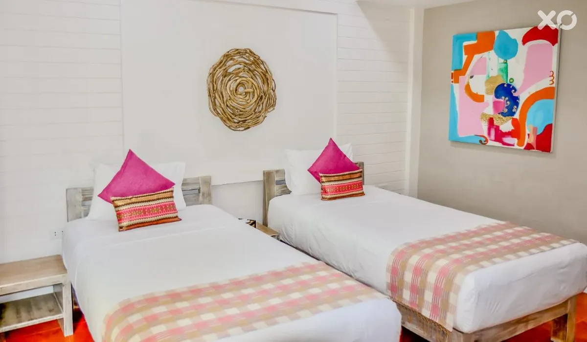 Ark Bar Beach Resort