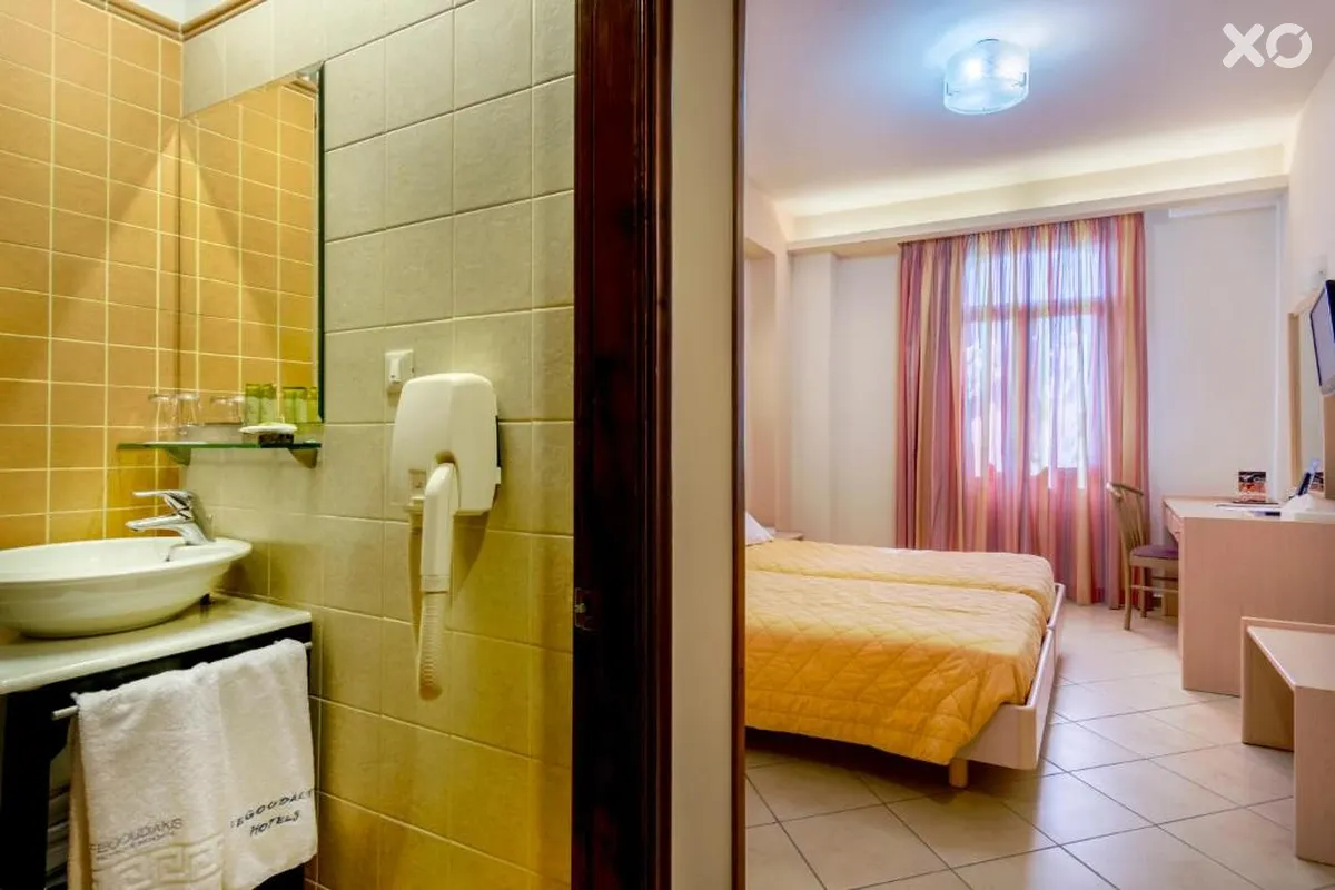 Grecian Castle Hotel
