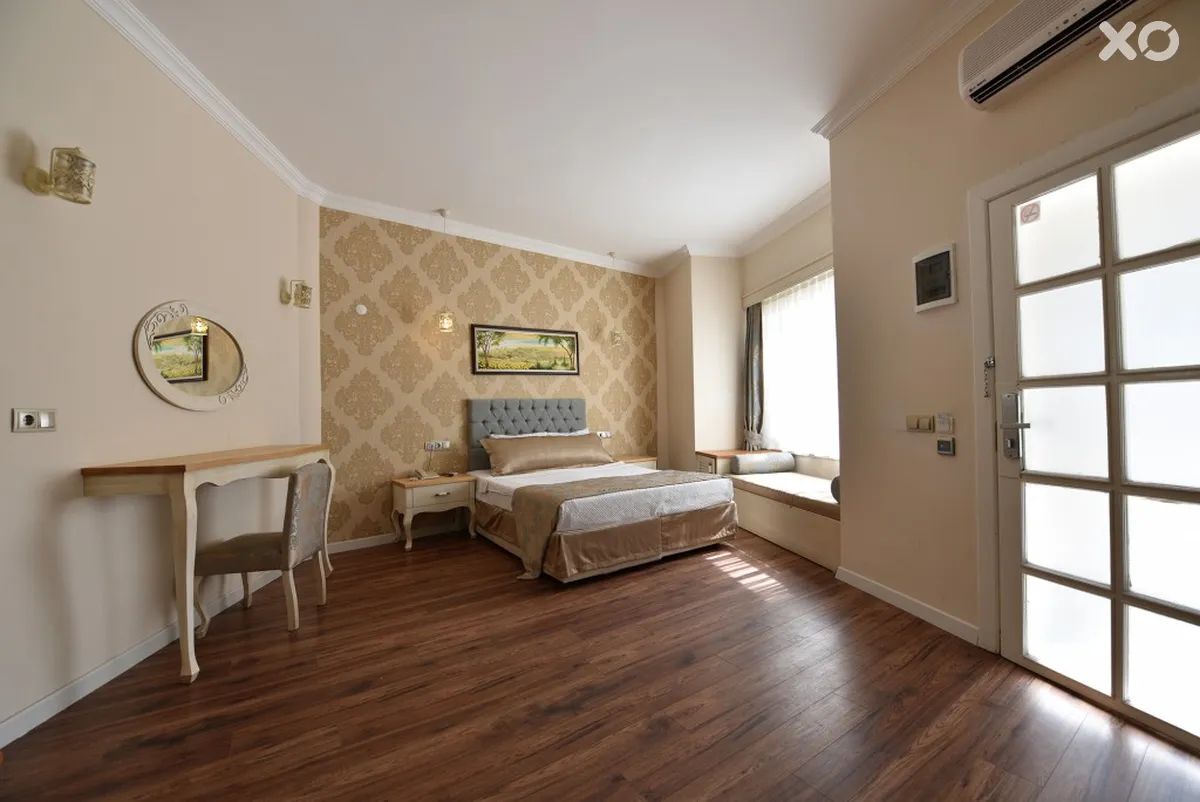 Nicholas Park Hotel