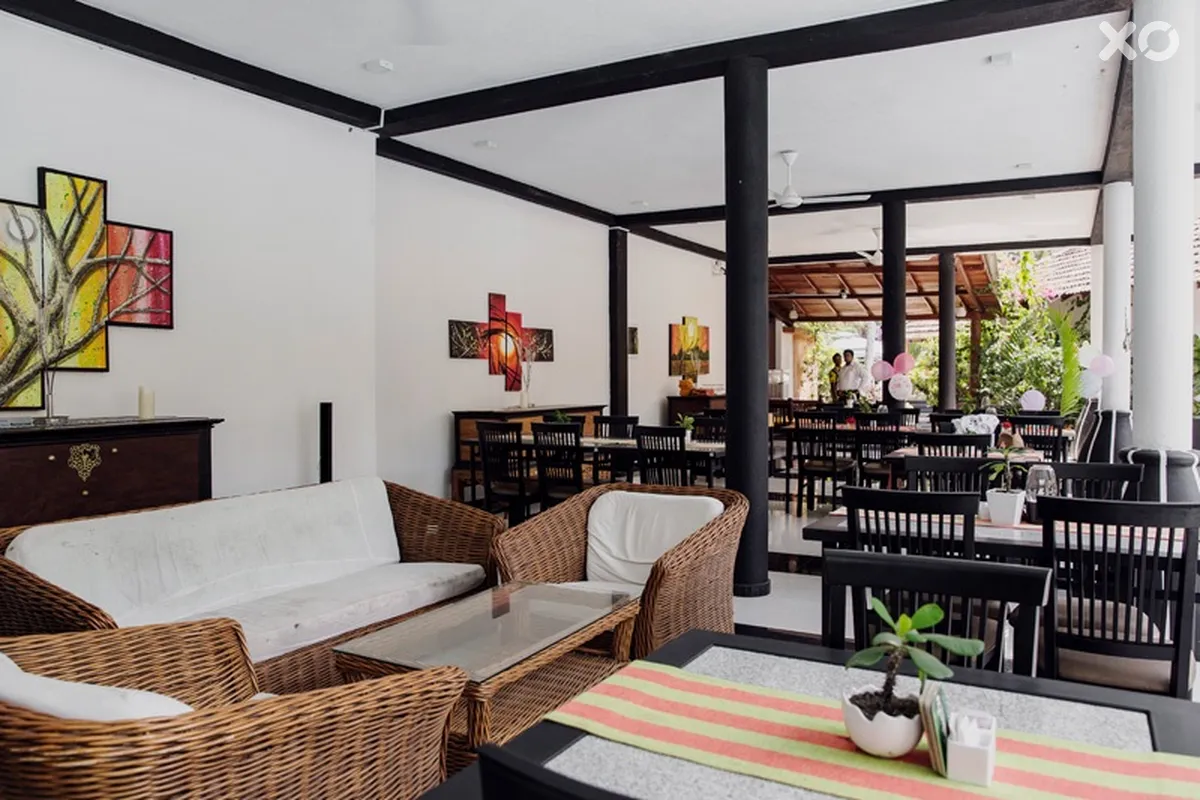 Flower Garden Hotel