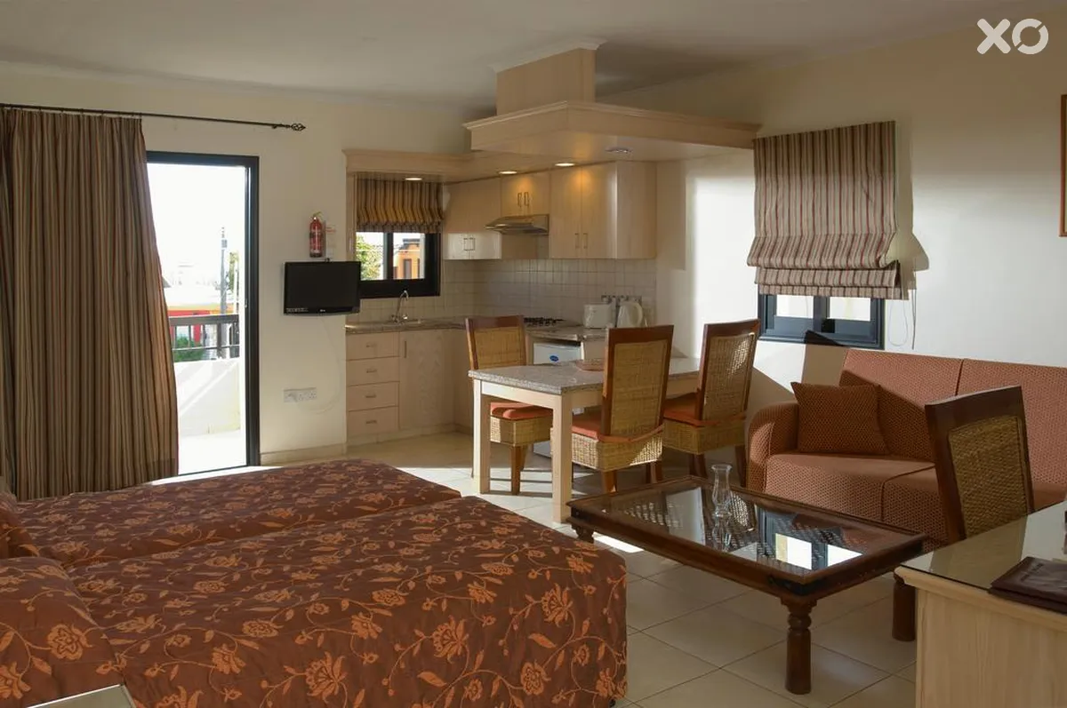 Senator Hotel Apartments