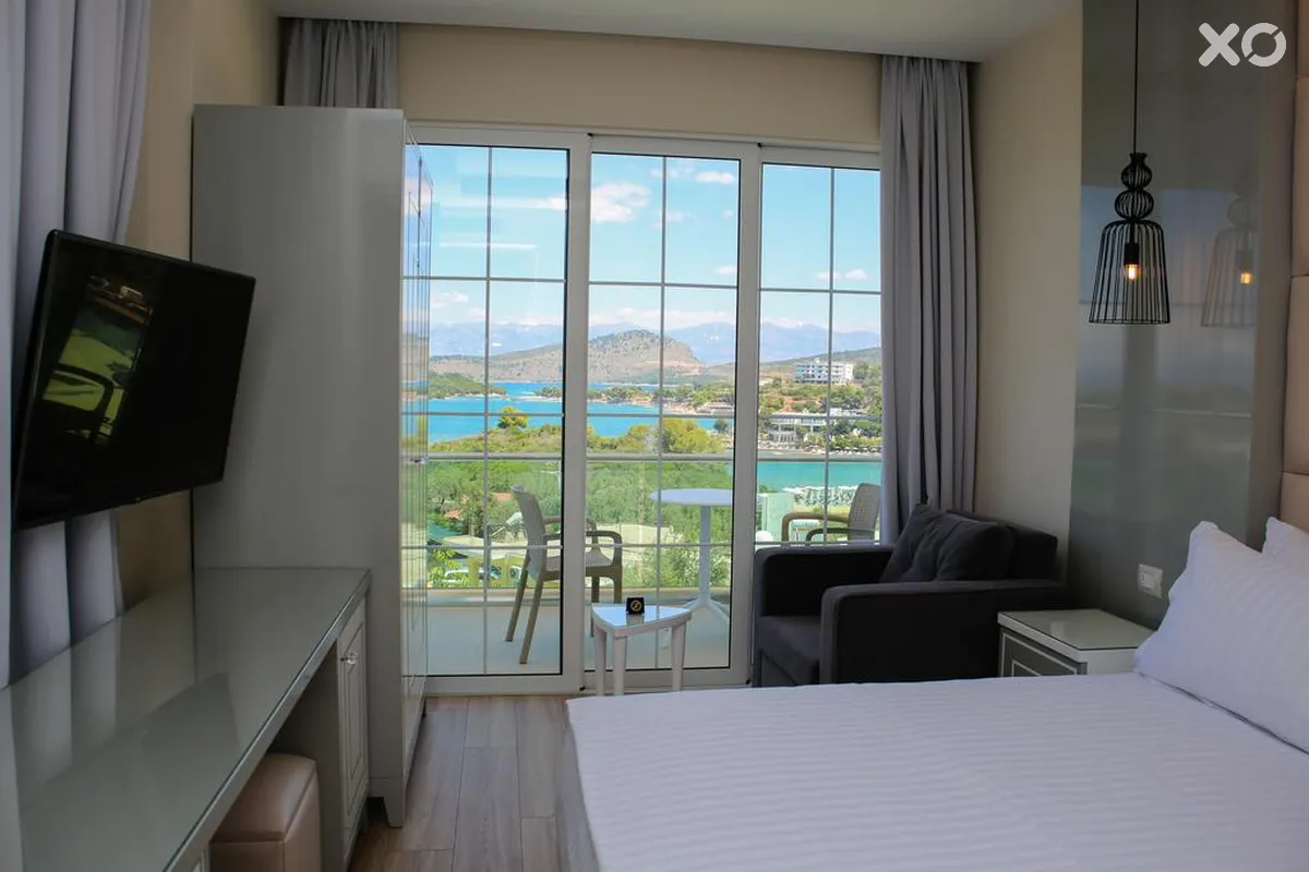 Luxury Hotel