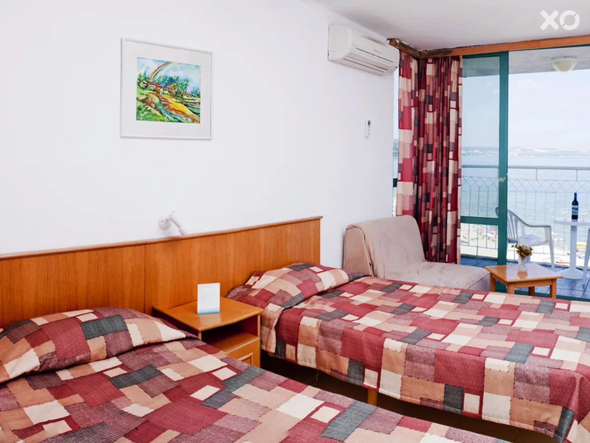 Boryana Hotel