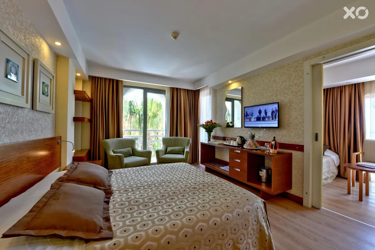 Side Star Beach Hotel