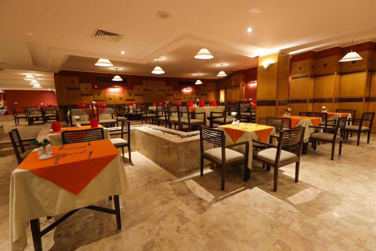 Sunny Days Mirette Family Apartments & Resort