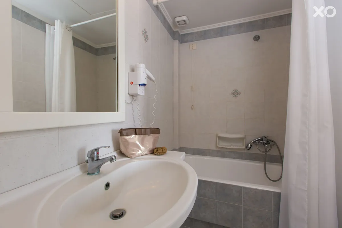 Radamanthys Apartments