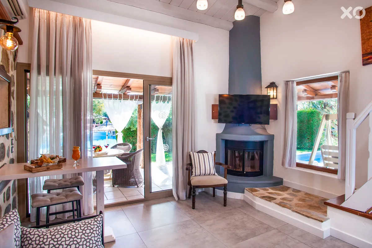 Acrotel Athena Residence