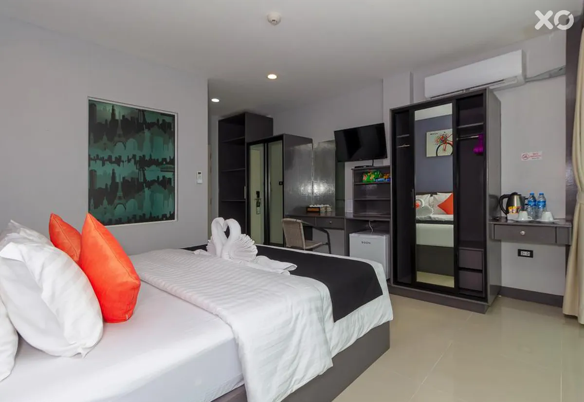 Modern Living Hotel