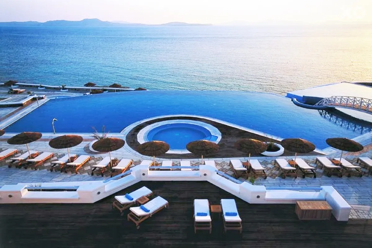 Saint John Hotel & Villas
