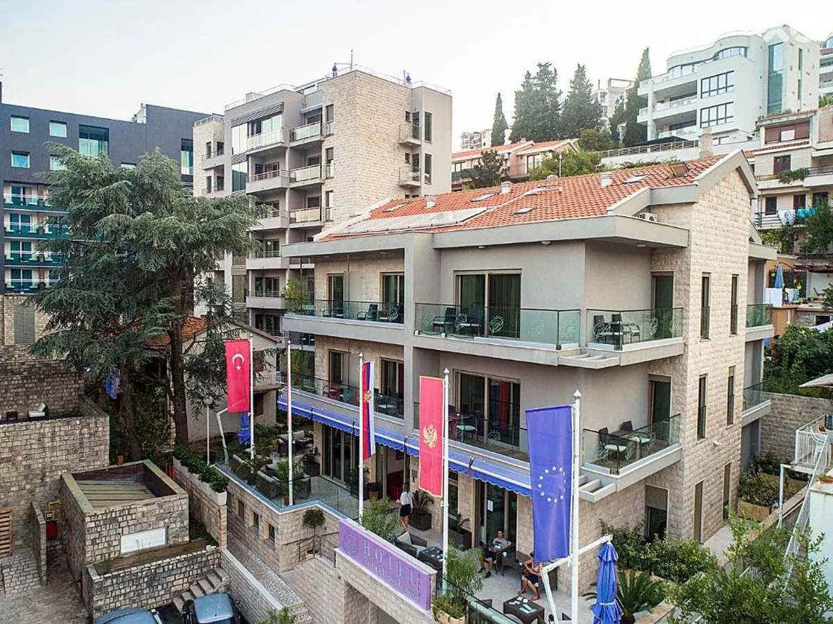 Butua Residence