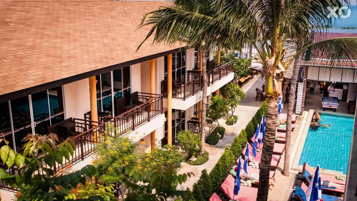 Ark Bar Beach Resort