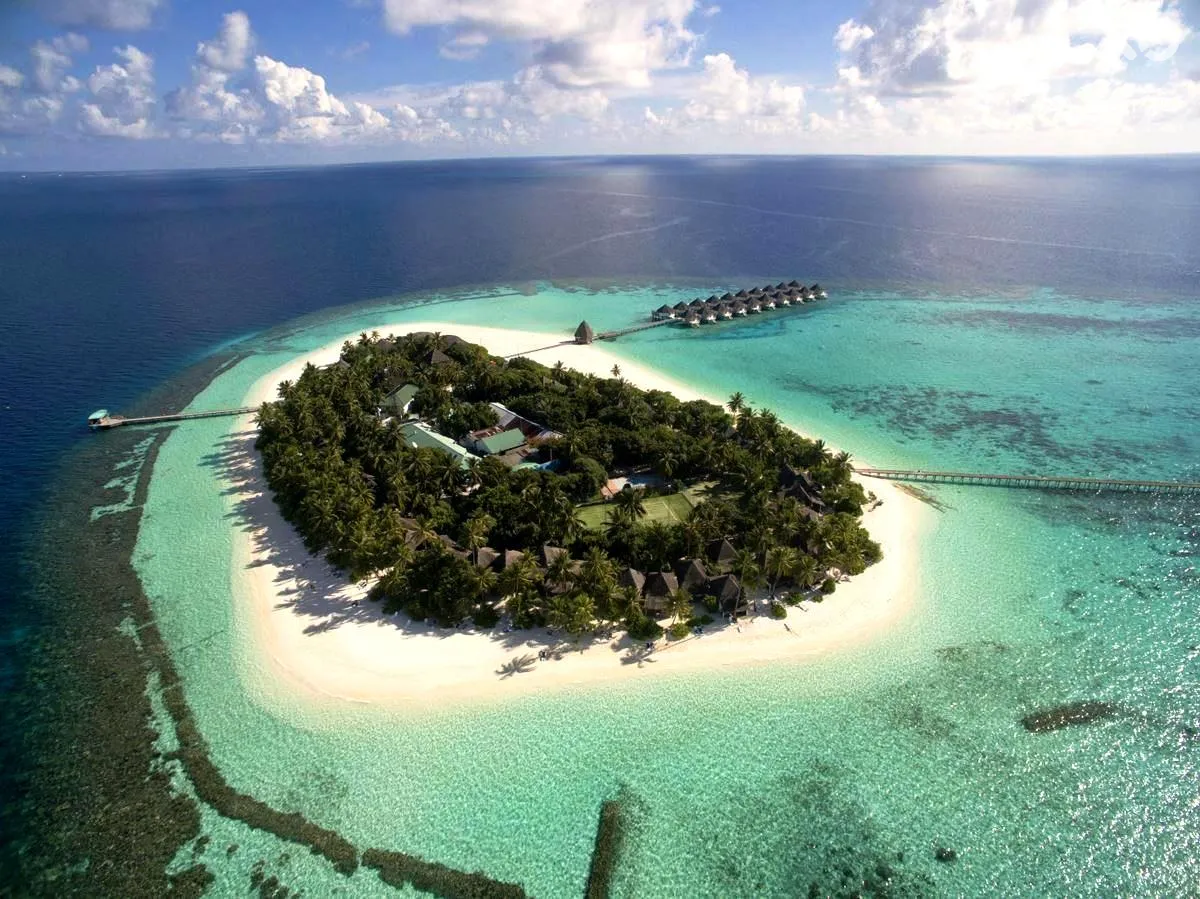 Angaga Island Resort & Spa