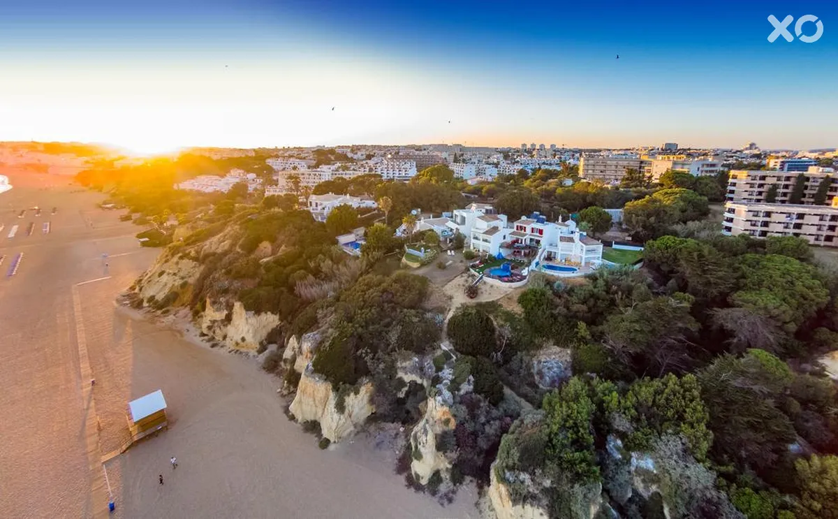 Auramar Beach Resort