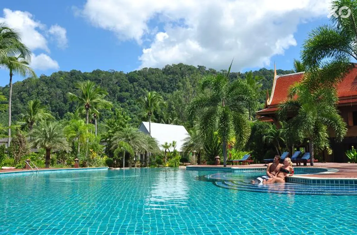 Royal Lanta Resort & Spa