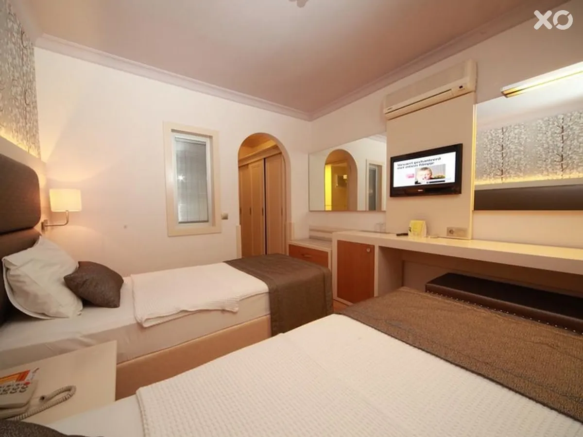 Grand Faros Hotel