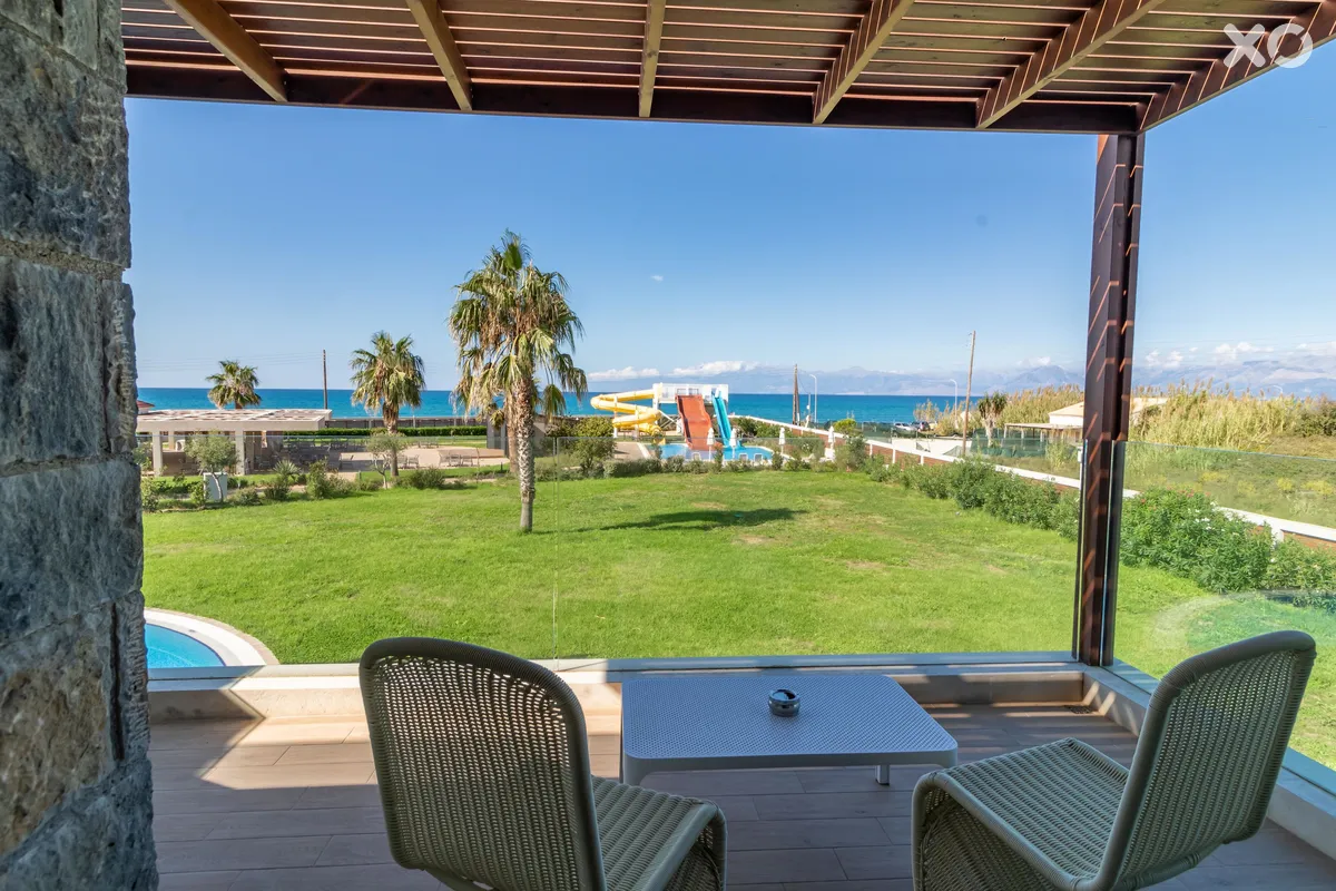 Almyros Beach Resort & Spa