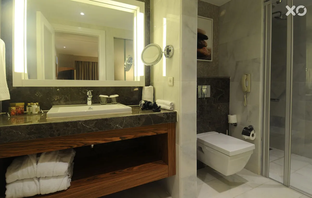 Gold Island Hotel