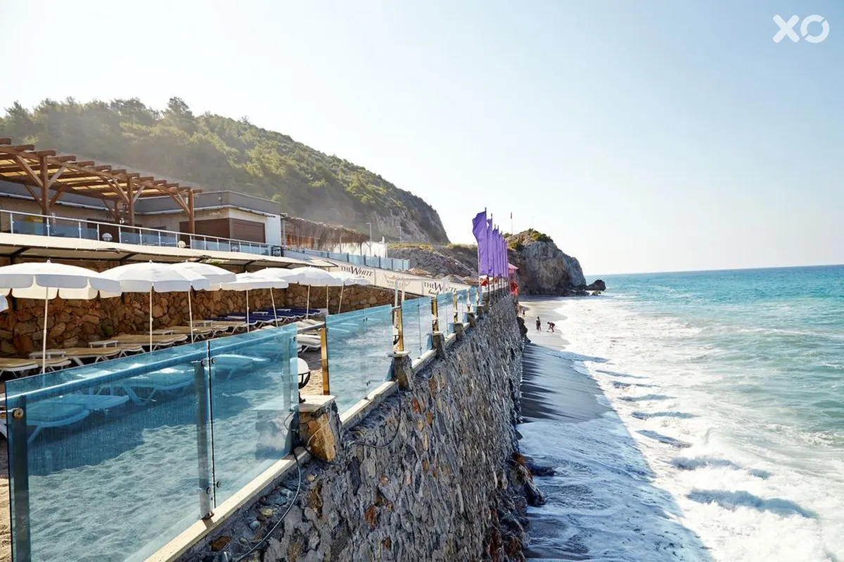White City Beach Hotel