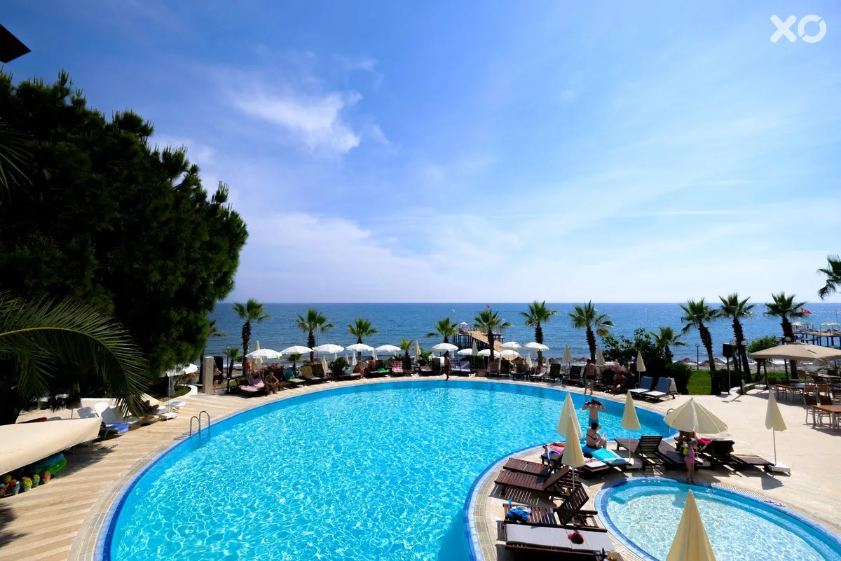 Anitas Beach Hotel