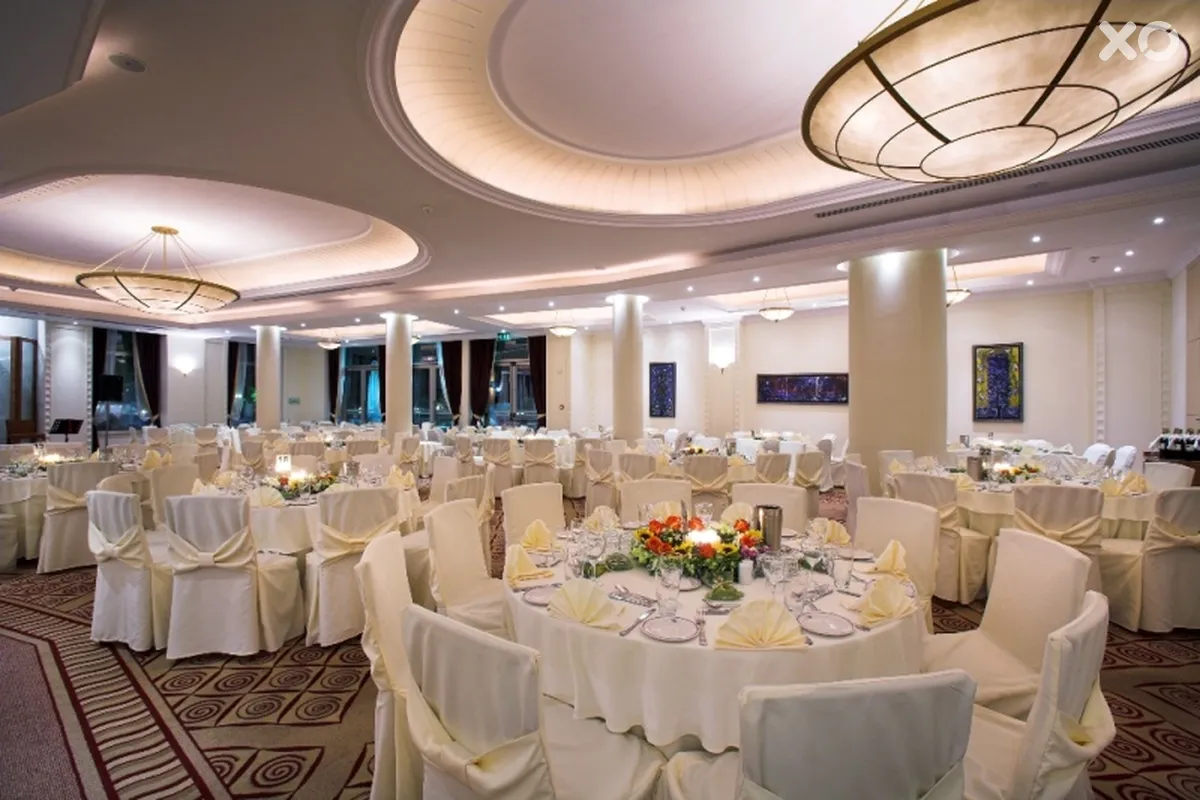 Ajax Hotel