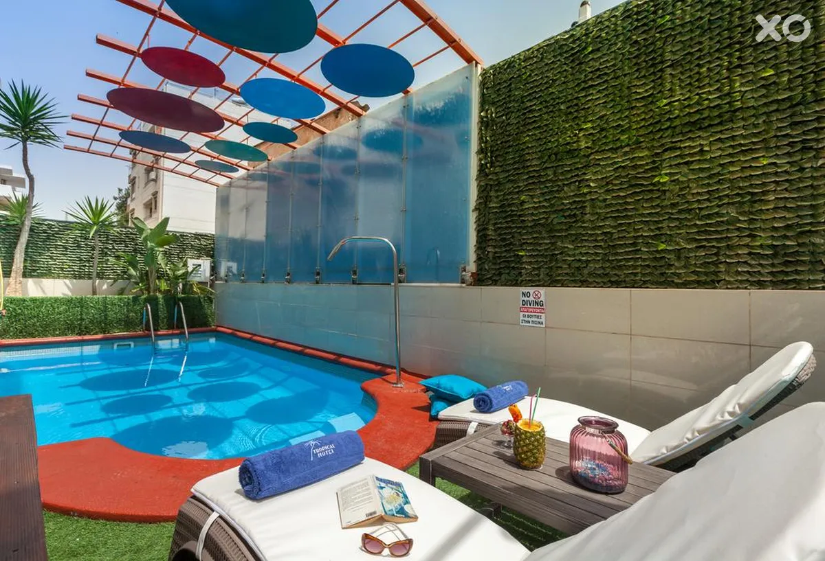 Tropical Hotel