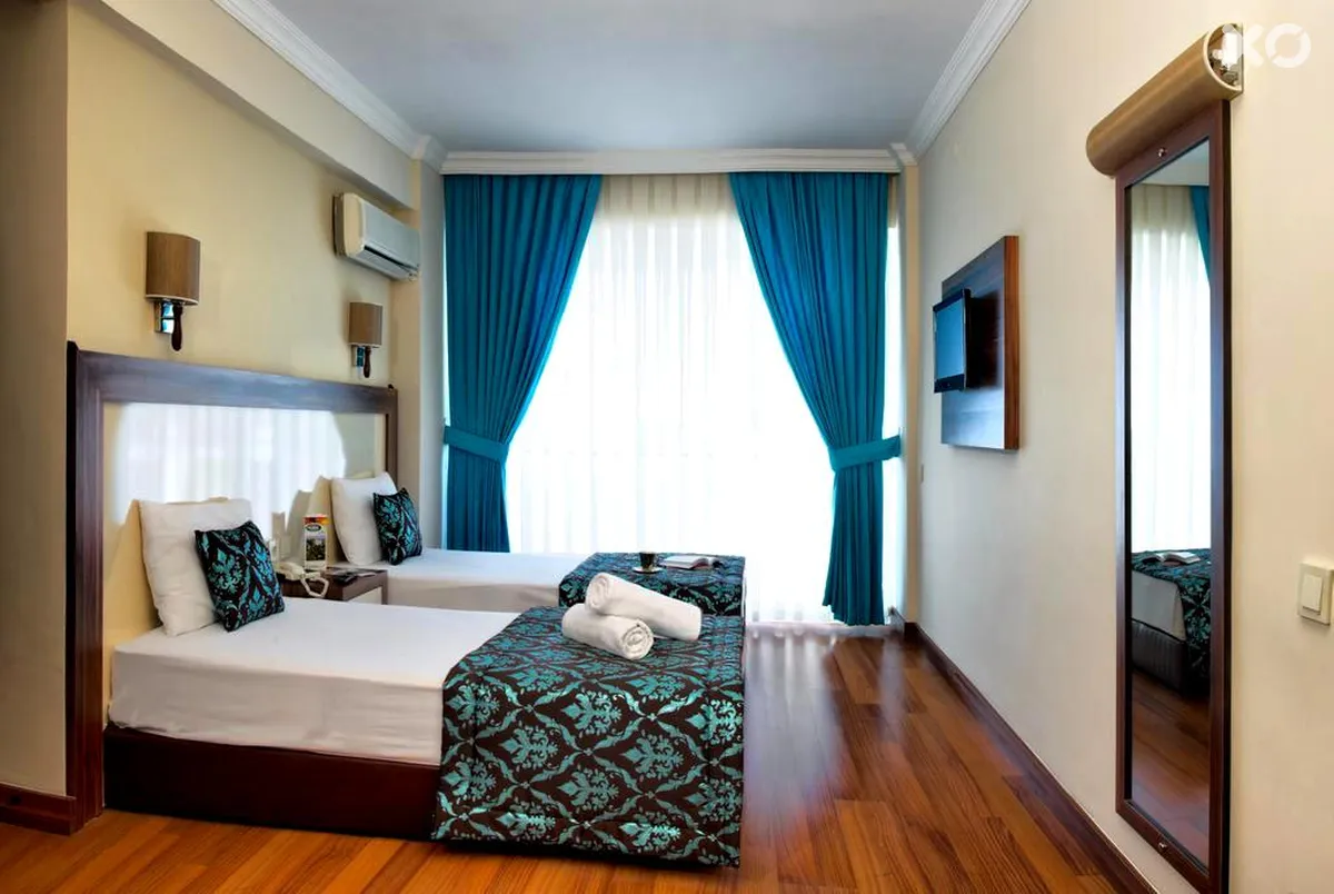 Flora Suites Hotel