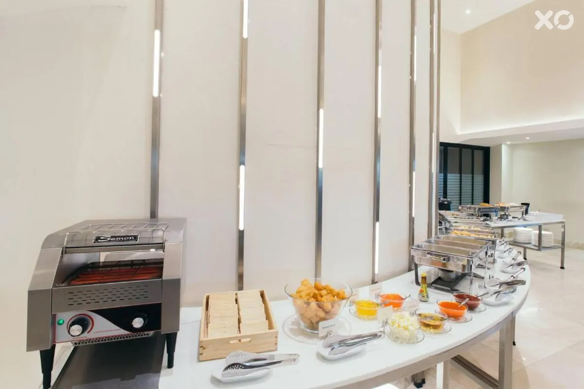 Thomson Huamark Hotel