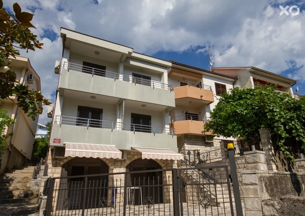 Lerka Apartments