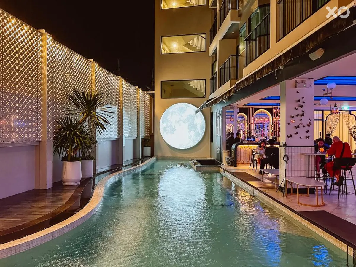 Ratri Phuket Old Town Hotel