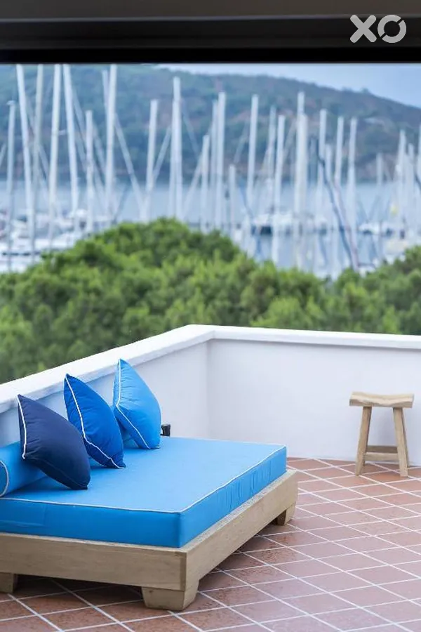 Yacht Boheme Hotel