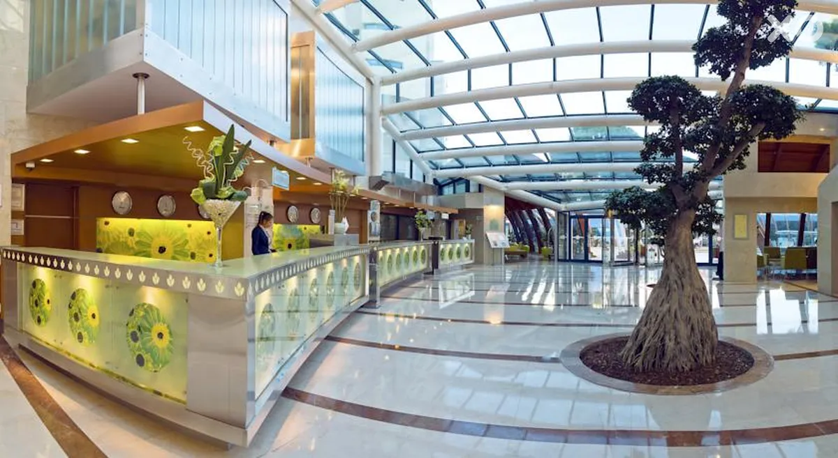 Cornelia De Luxe Resort