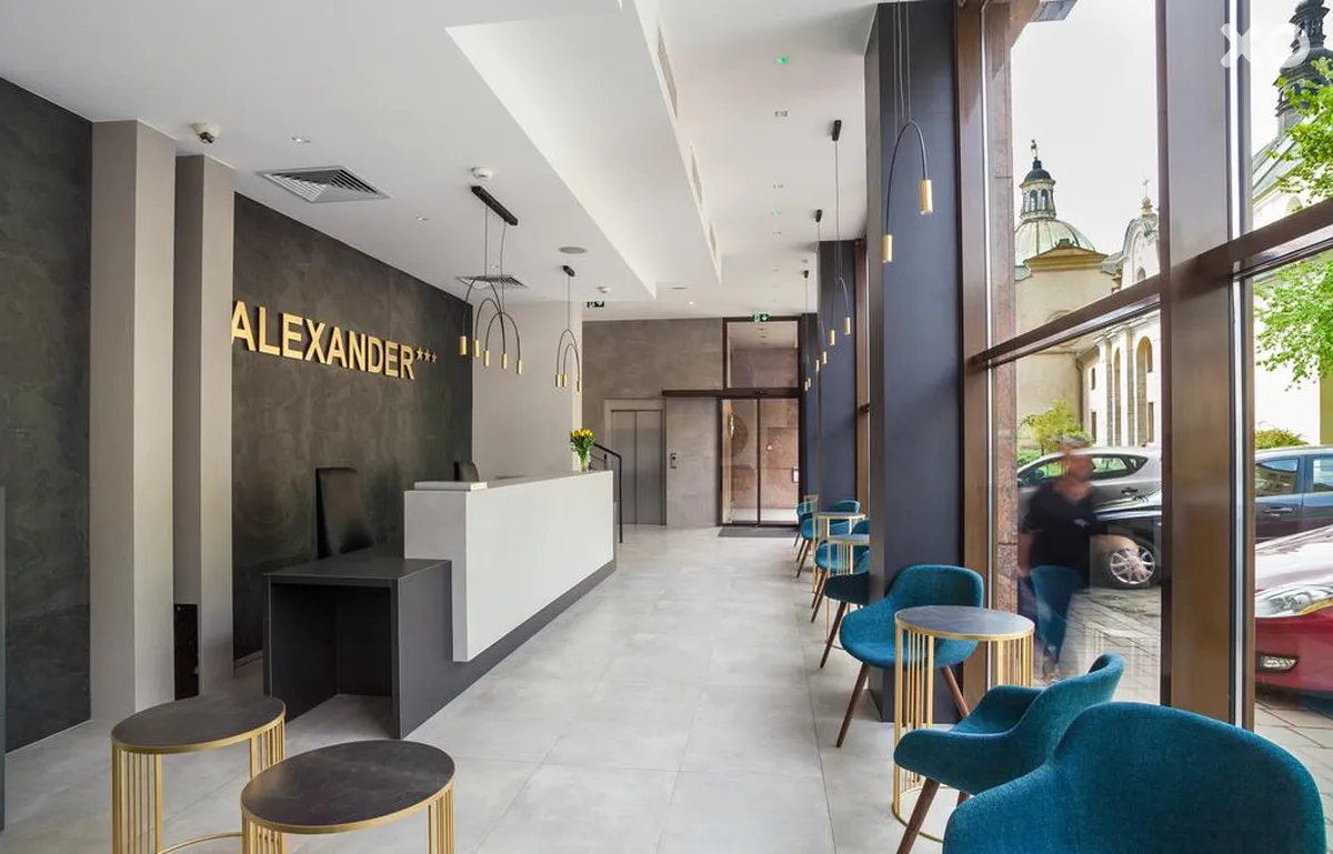 Alexander Hotel